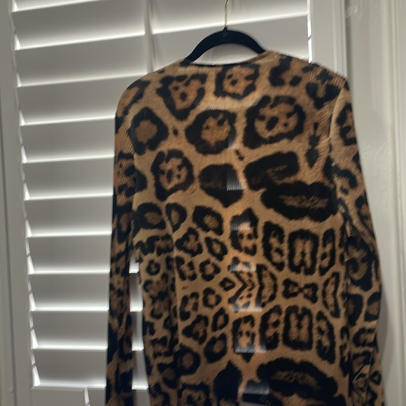 Chico’s Animal Print light weight Jacket, Chico’s size 2 same as 12/14. - Picture 5 of 6